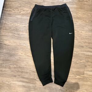 Nike Men’s Therma-Fit Jogging Pants